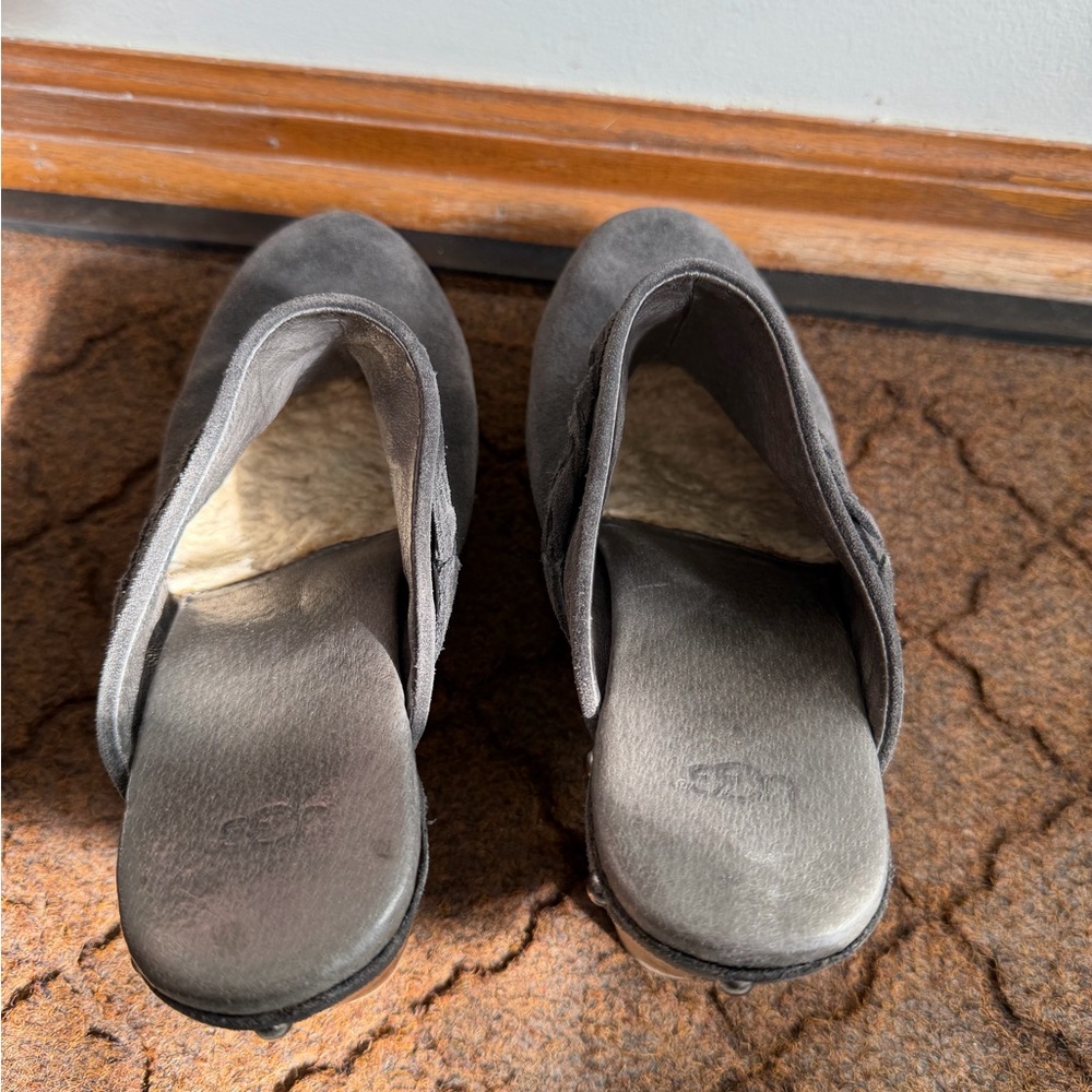 UGG Gray Suede Braided Mule Clogs - Size 8 - Picture 6 of 10